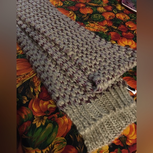 APT.9 Heavy Winter Scarf 🥶🌨❄️ - Picture 5 of 10